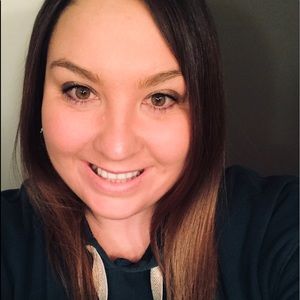 Meet your Posher, Traci